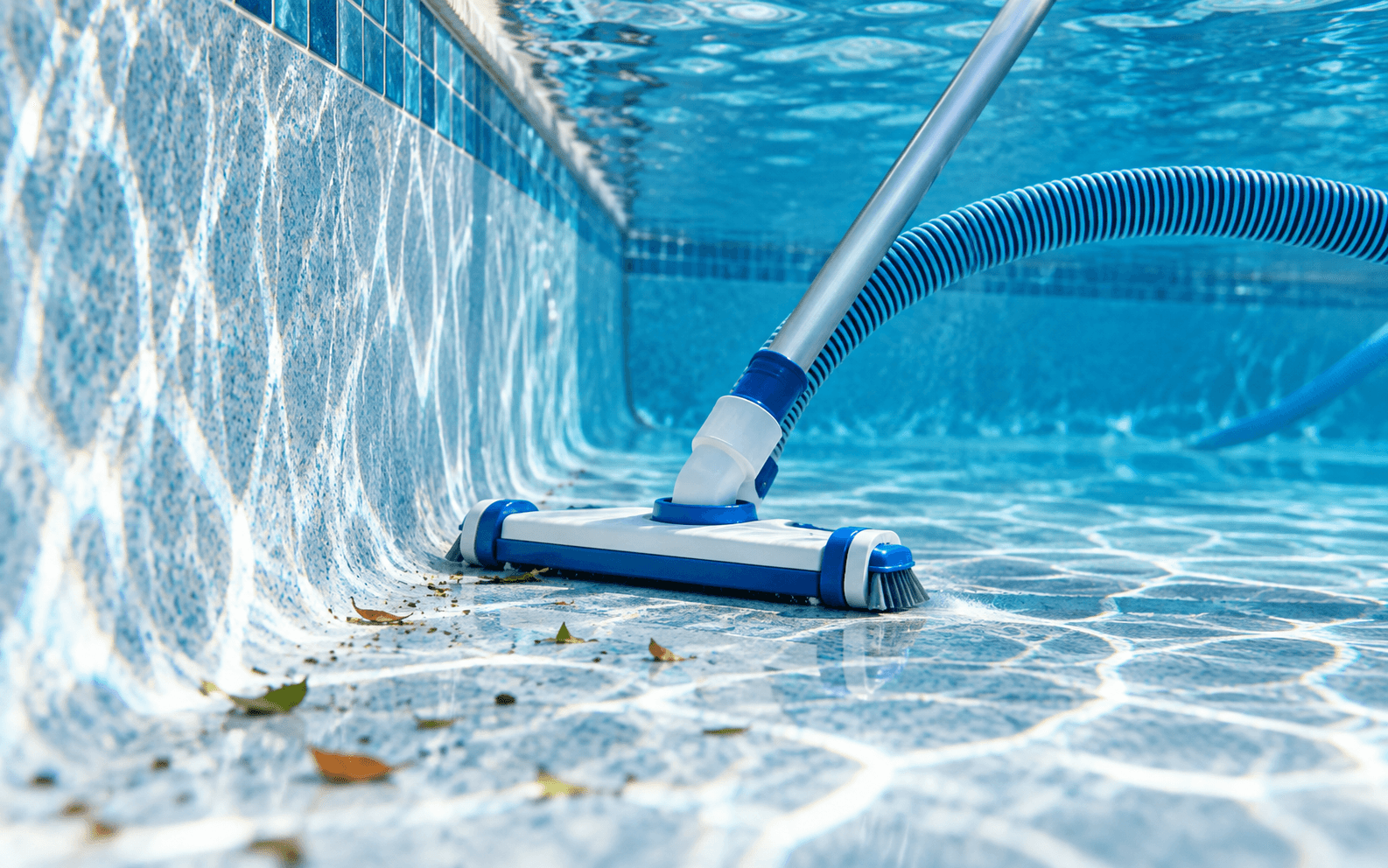 Implementos de limpieza para piscina